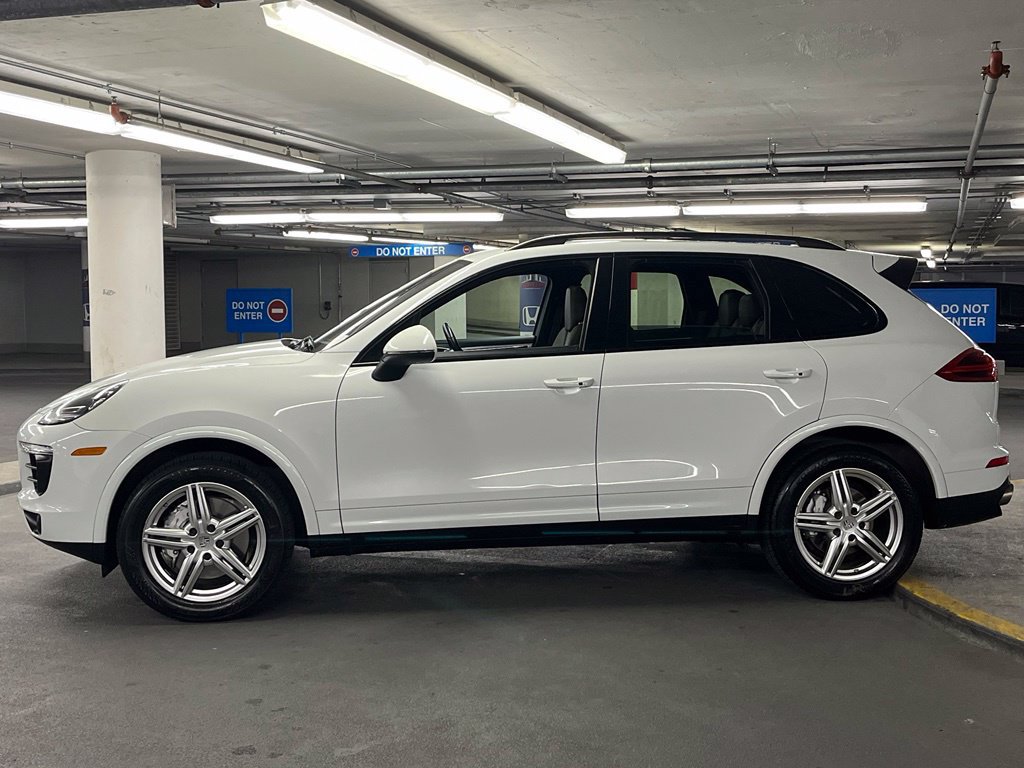 Used 2017 Porsche Cayenne S AWD/4WD image 33