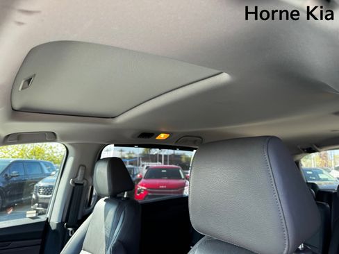 Used 2018 Honda Odyssey EX-L image 25