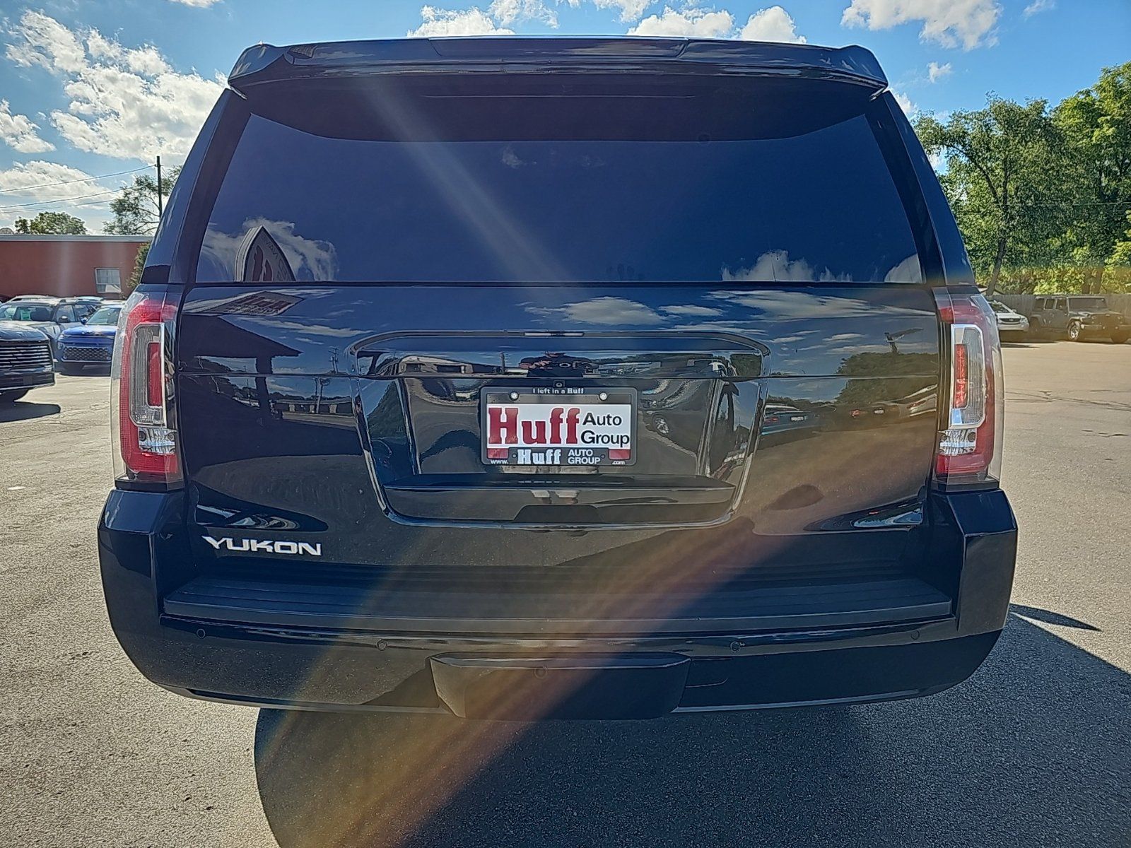 Used 2019 GMC Yukon SLT AWD/4WD image 4