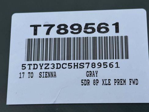 Used 2017 Toyota Sienna XLE Premium FWD image 15
