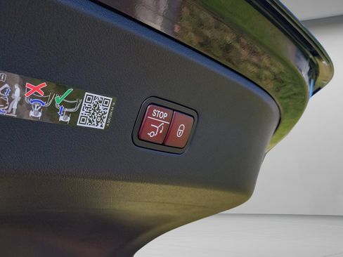 New 2026 Mercedes-Benz GLC 43 AMG 4MATIC Coupe image 32