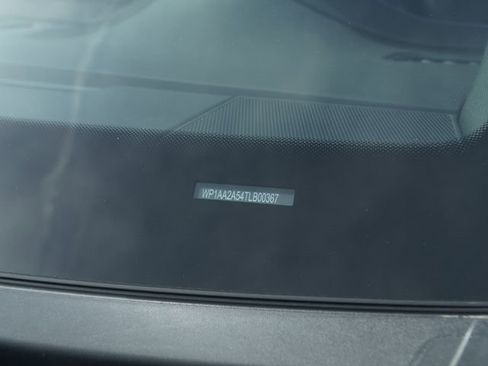 Certified 2026 Porsche Macan AWD/4WD image 31