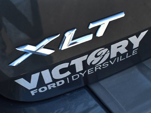 Used 2024 Ford Explorer XLT w/ Equipment Group 202A AWD/4WD image 8