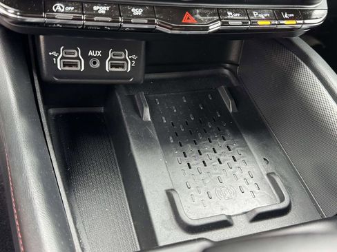 Used 2025 Dodge Durango GT AWD/4WD image 8