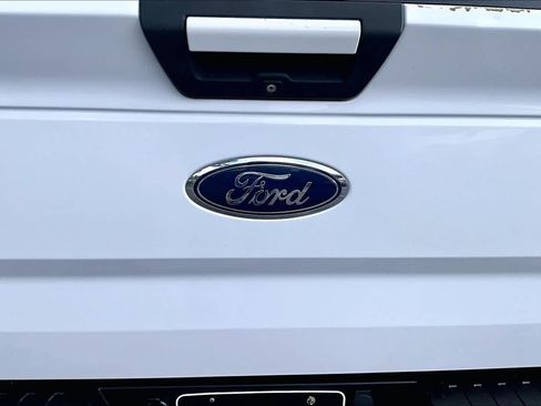 Used 2017 Ford F150 XLT w/ Equipment Group 302A Luxury AWD/4WD image 33
