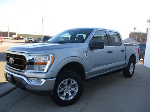 Used 2021 Ford F150 XLT w/ Equipment Group 301A Mid image 3