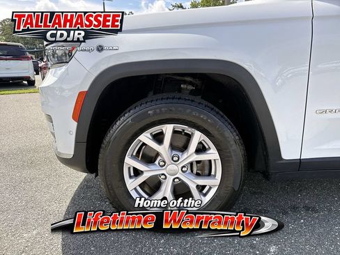 Used 2022 Jeep Grand Cherokee L Limited w/ Luxury Tech Group II AWD/4WD image 13