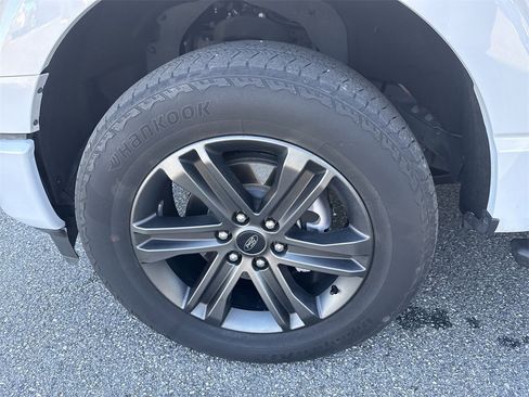 Used 2022 Ford F150 XLT w/ Equipment Group 302A High image 11