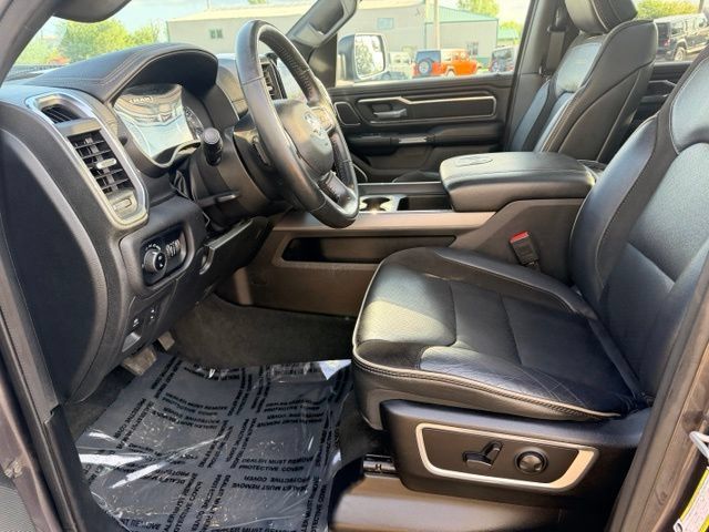 Used 2024 RAM 1500 Laramie AWD/4WD image 22