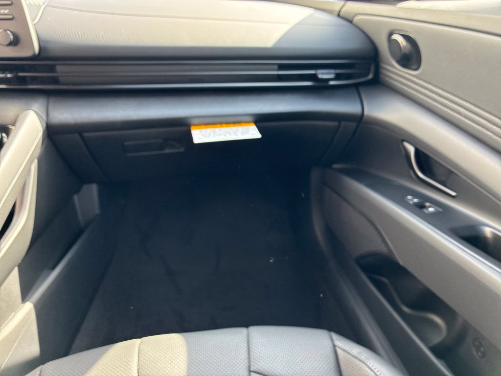 New 2026 Hyundai Elantra SEL Sport FWD image 36