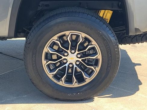 Used 2022 Chevrolet Colorado ZR2 image 5