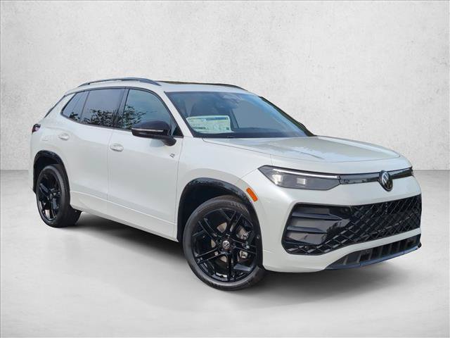 New 2026 Volkswagen Tiguan SE R-Line FWD image 3