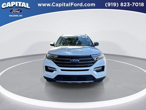 Certified 2022 Ford Explorer XLT w/ Equipment Group 202A image 3