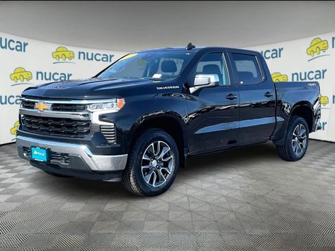 Used 2024 Chevrolet Silverado 1500 LT image 3