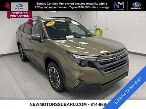 Used 2025 Subaru Forester Premium image 5