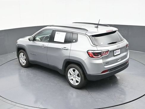 Used 2022 Jeep Compass Latitude FWD image 56