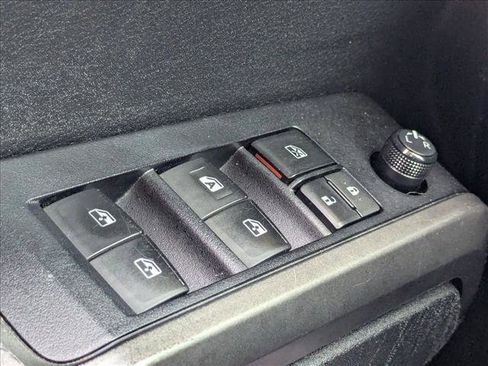 Used 2022 Toyota Tacoma SR5 image 15