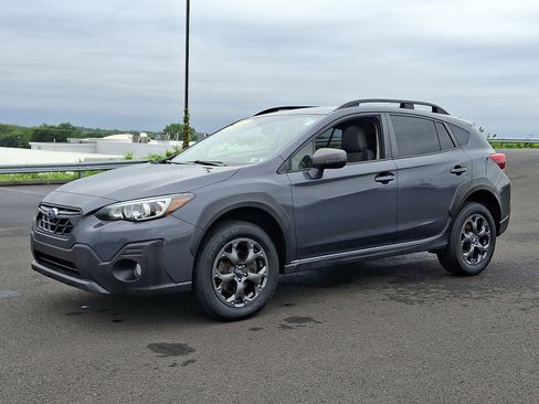 Used 2022 Subaru Crosstrek 2.5i Sport w/ Moonroof Package image 3