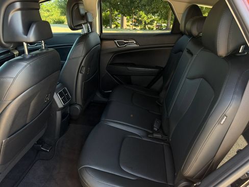 Used 2024 Kia Sportage EX FWD image 25