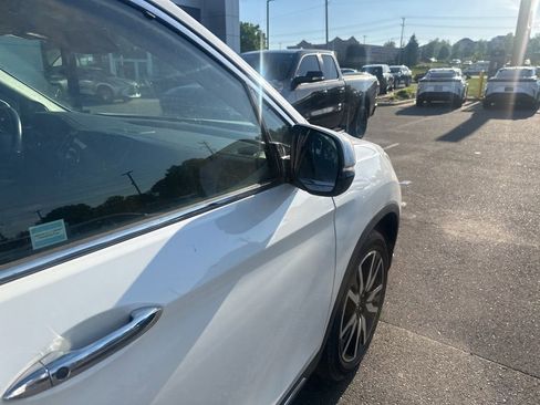 Used 2019 Honda Pilot Touring image 18