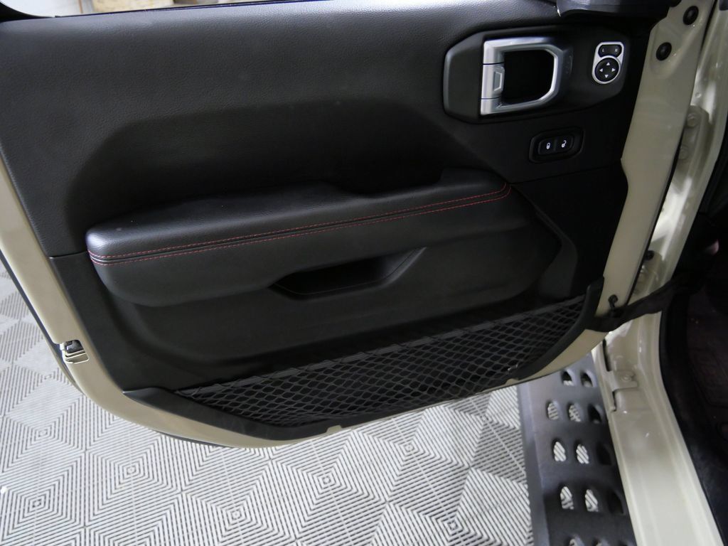 Used 2020 Jeep Gladiator Rubicon AWD/4WD image 19