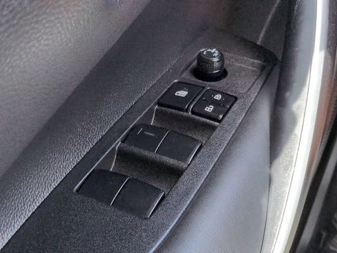 Certified 2025 Toyota Corolla SE FWD image 21