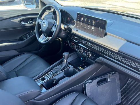 Used 2025 Honda Accord Touring image 12
