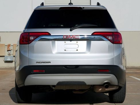 Used 2017 GMC Acadia SLE FWD image 18