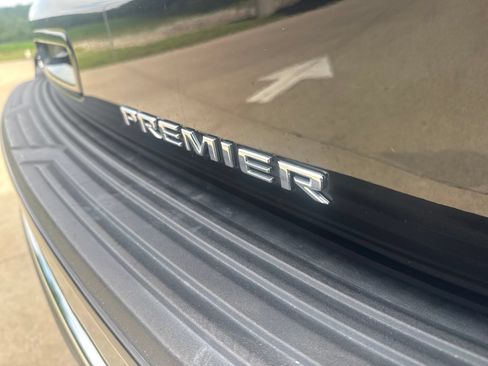 Used 2023 Chevrolet Tahoe Premier AWD/4WD image 9