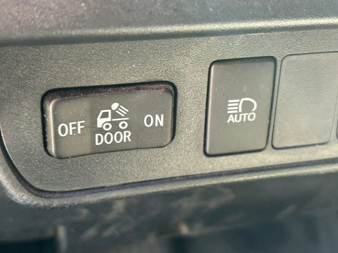 Used 2023 Toyota Tacoma SR AWD/4WD image 23
