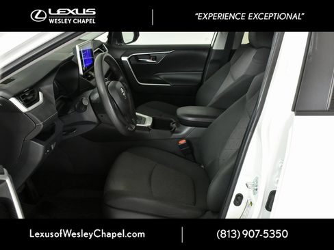 Used 2023 Toyota RAV4 AWD Hybrid image 18