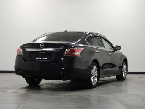Used 2015 Nissan Altima 2.5 SL w/ Technology Package FWD image 4