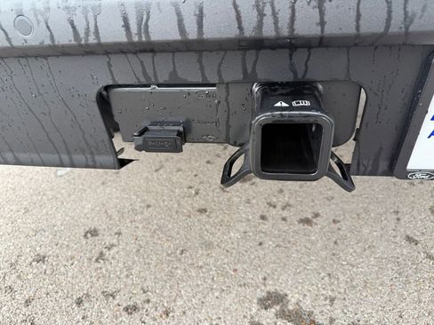 New 2025 Ford Maverick XL image 20