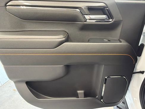 Used 2024 GMC Sierra 1500 AT4 w/ Technology Package AWD/4WD image 27