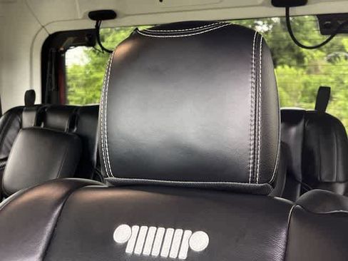 Used 2023 Jeep Wrangler Sport S image 25