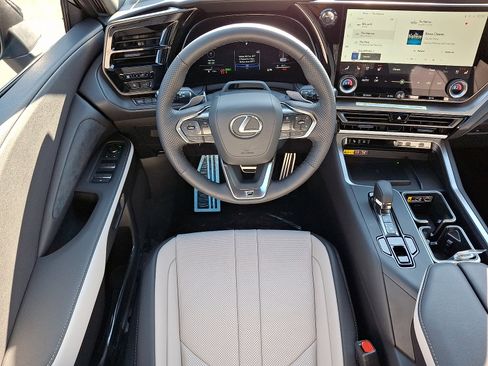 New 2026 Lexus TX 500h AWD image 7