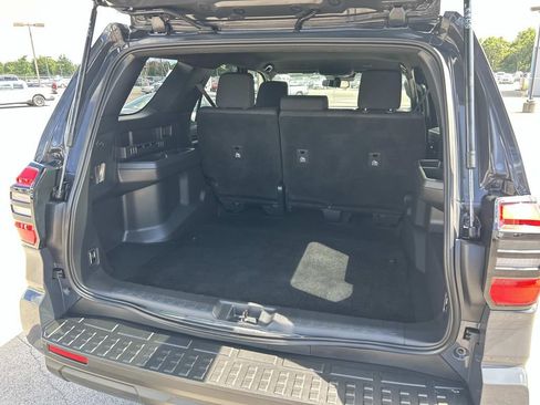 Used 2025 Toyota 4Runner SR5 AWD/4WD image 16