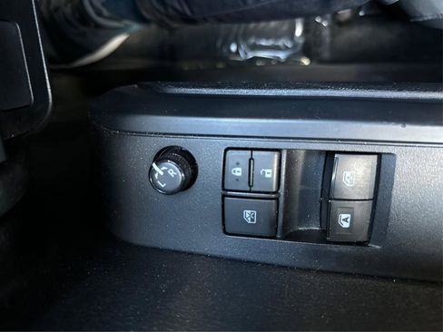 Used 2022 Toyota Tacoma SR RWD image 28