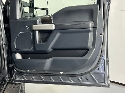 Used 2022 Ford F250 Lariat w/ Tremor Off-Road Package AWD/4WD image 10