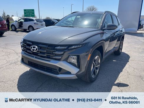 Used 2025 Hyundai Tucson SEL image 2