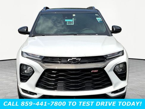 Used 2023 Chevrolet TrailBlazer RS w/ Convenience Package FWD image 2