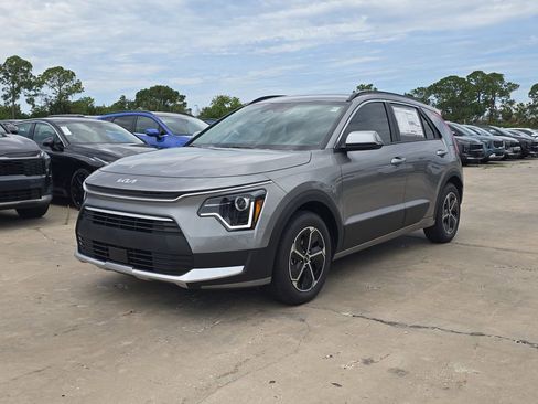 New 2026 Kia Niro EX FWD image 4