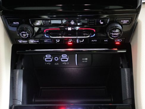 New 2025 Jeep Grand Cherokee L Limited w/ Black Appearance Package image 28