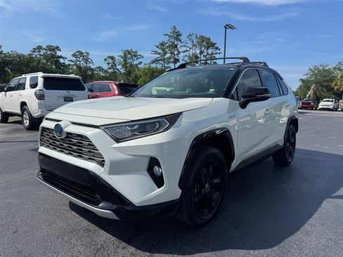 Used 2021 Toyota RAV4 XSE w/ XSE Grade Weather Package AWD/4WD image 4
