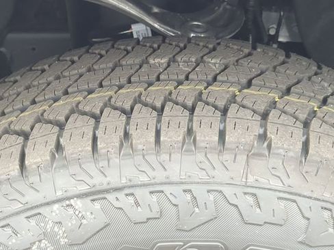 New 2026 GMC Sierra 1500 Pro w/ Pro Value Package image 17