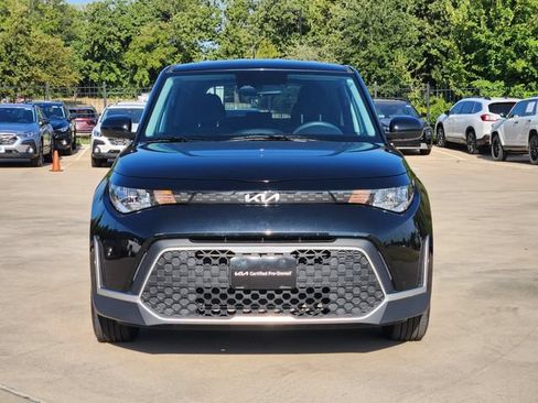 Certified 2025 Kia Soul LX w/ LX Technology Package FWD image 2