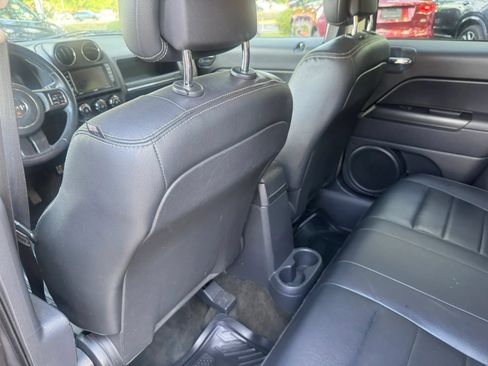 Used 2017 Jeep Patriot High Altitude AWD/4WD image 19