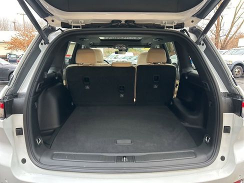 New 2025 Jeep Grand Cherokee Limited image 37