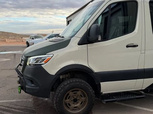 Used 2022 Mercedes-Benz Sprinter 2500 image 2