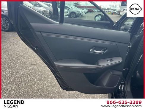Certified 2023 Nissan Sentra SR w/ Midnight Edition Package FWD image 15